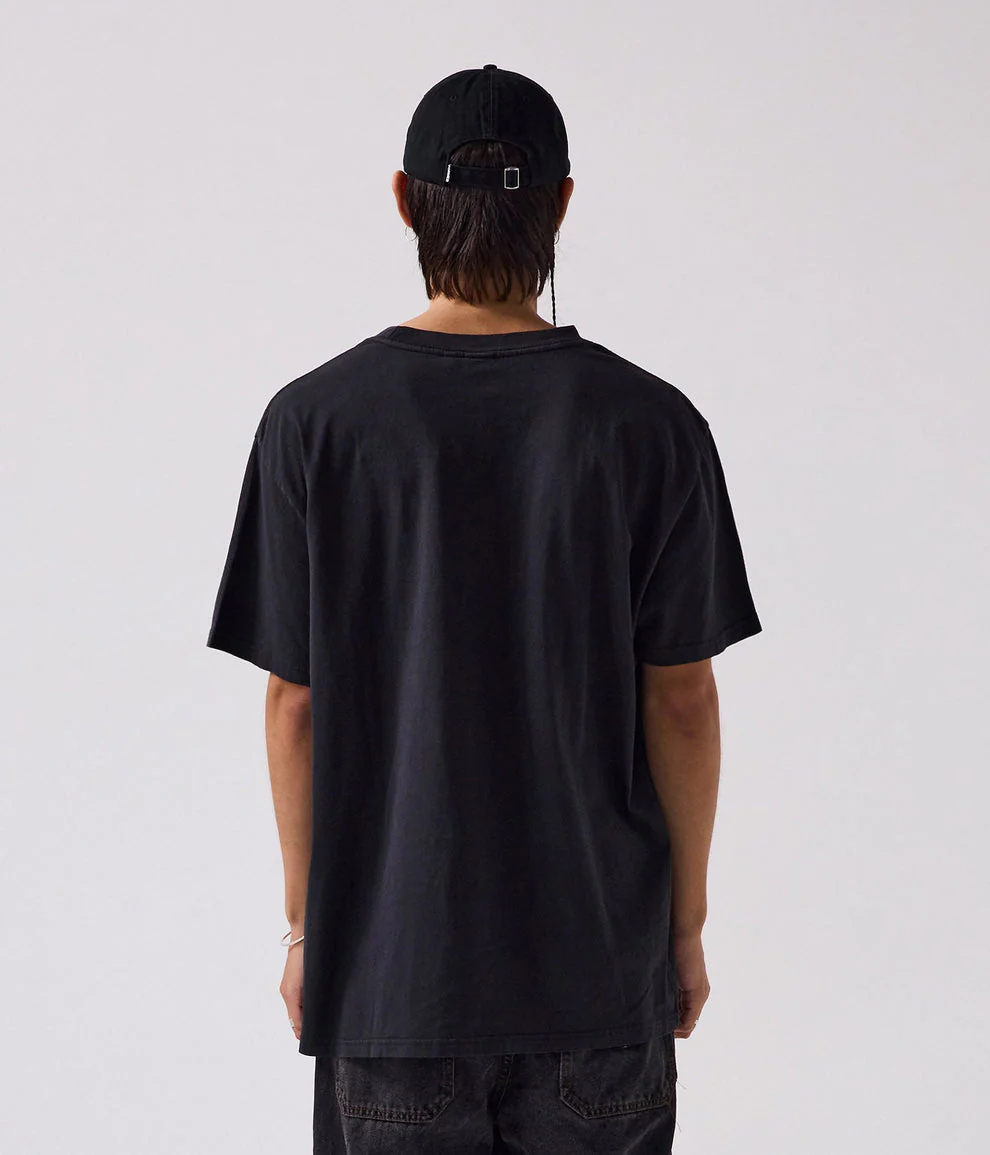 FORMER Stray T-Shirt - WASHED BLACK - Image 2