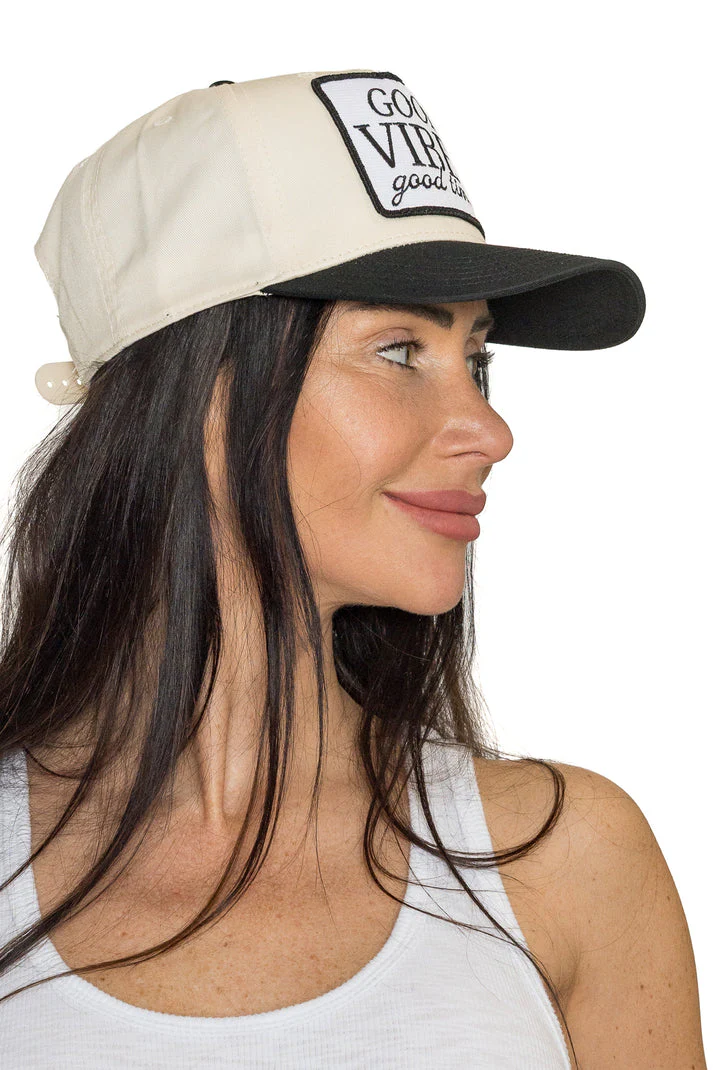 Friday Feeling Good Vibes Good Times Trucker Hat - Grey - Image 3