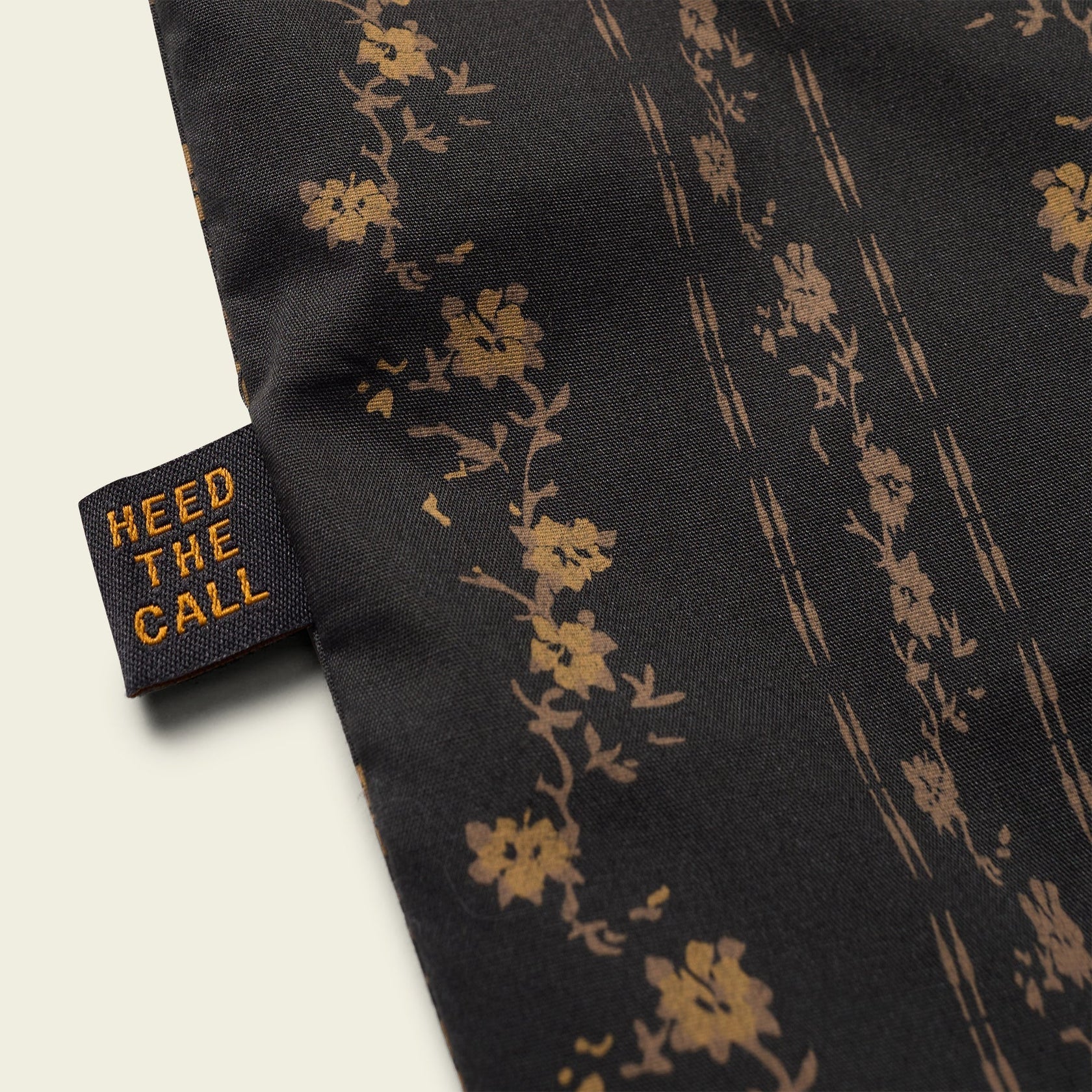Howler Bros H Bar B Snapshirt - Hibiscus Ribbons: Antique Black - Image 3