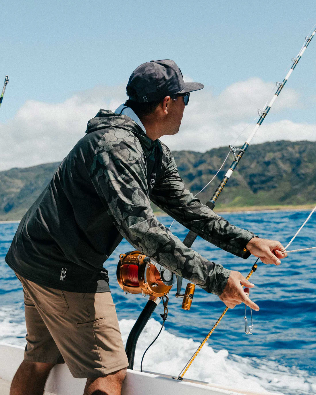 Salty Crew Apex Perforated Sunshirt Hoodie - BLACK CAMO - Image 3