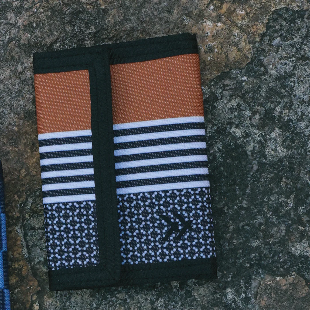 Thread Velcro Bifold Wallet - Sanders - Image 4