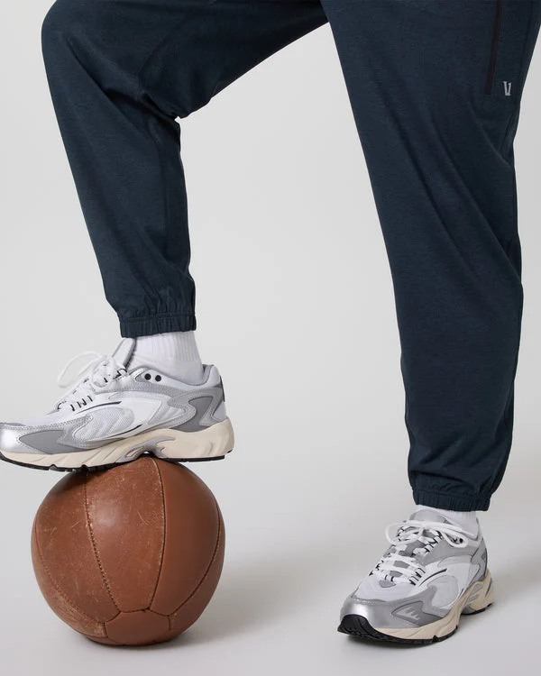 Vuori Sunday Performance Sweatpant - Ink Heather - Image 4