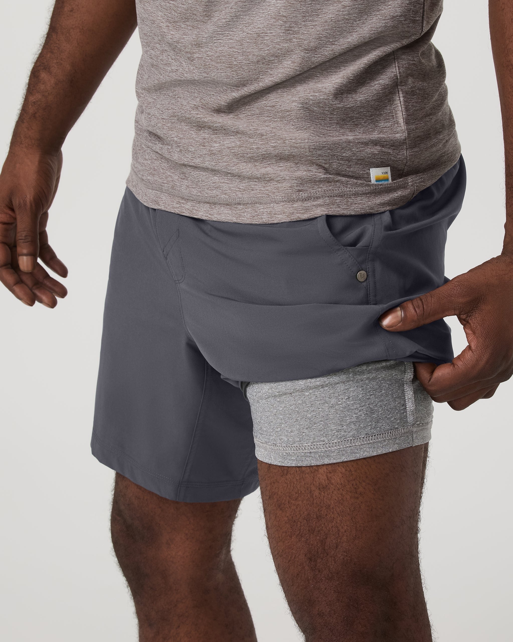Vuori Men's Kore Short - Charcoal - Image 3