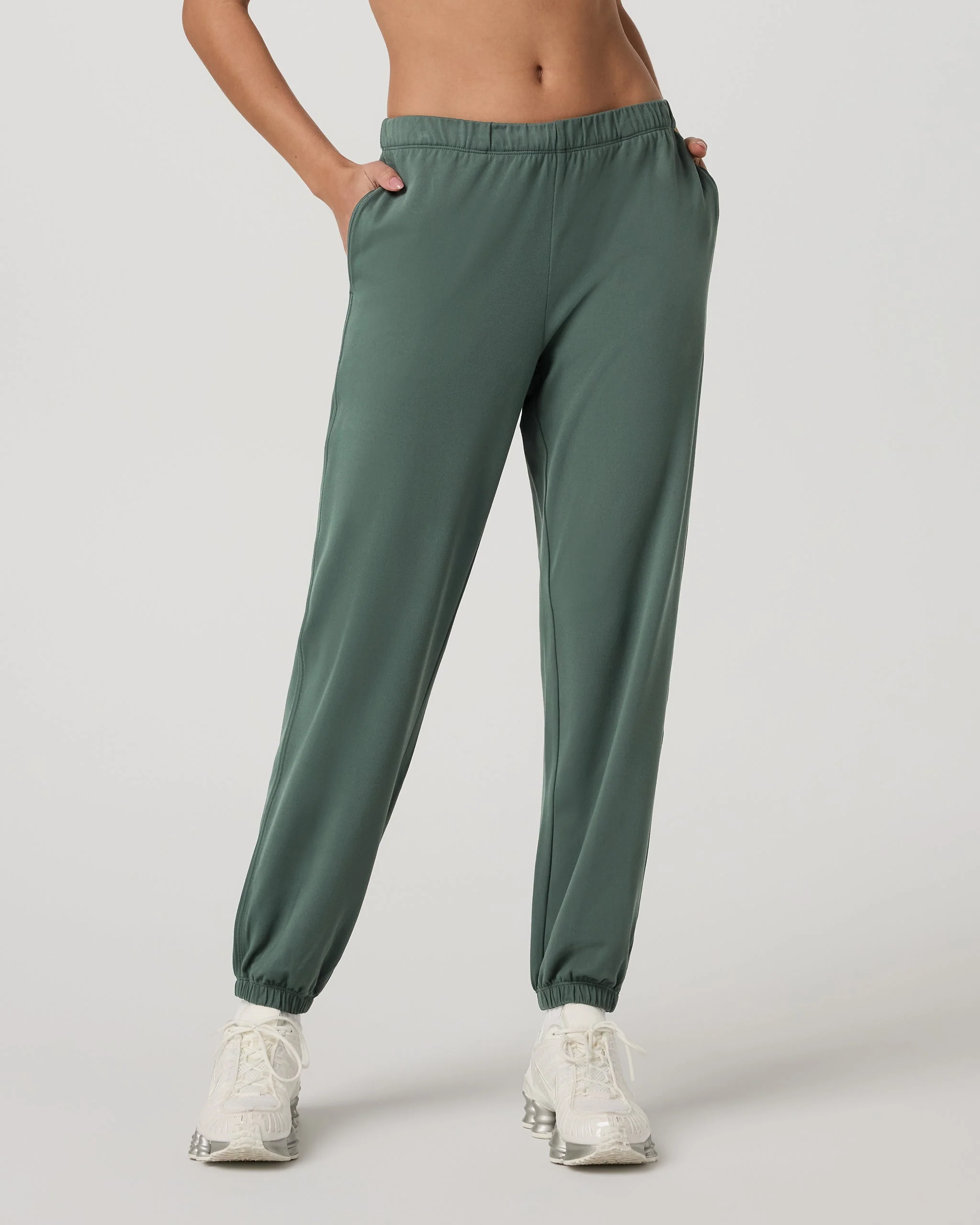 Vuori Women's Halo Modern Sweatpant - Agate Green